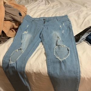 Brand new xxl blue jeans distressed look